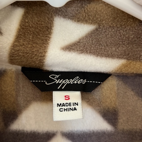 NWT{Supplies by Union Bay}Sz S TanBrownCream Aztec Print Fleece Zip Up w/pockets - Picture 2 of 9